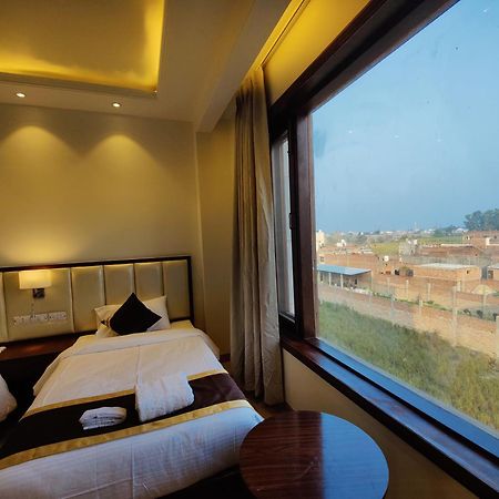 Mds Royal Resort Tulsipur 外观 照片